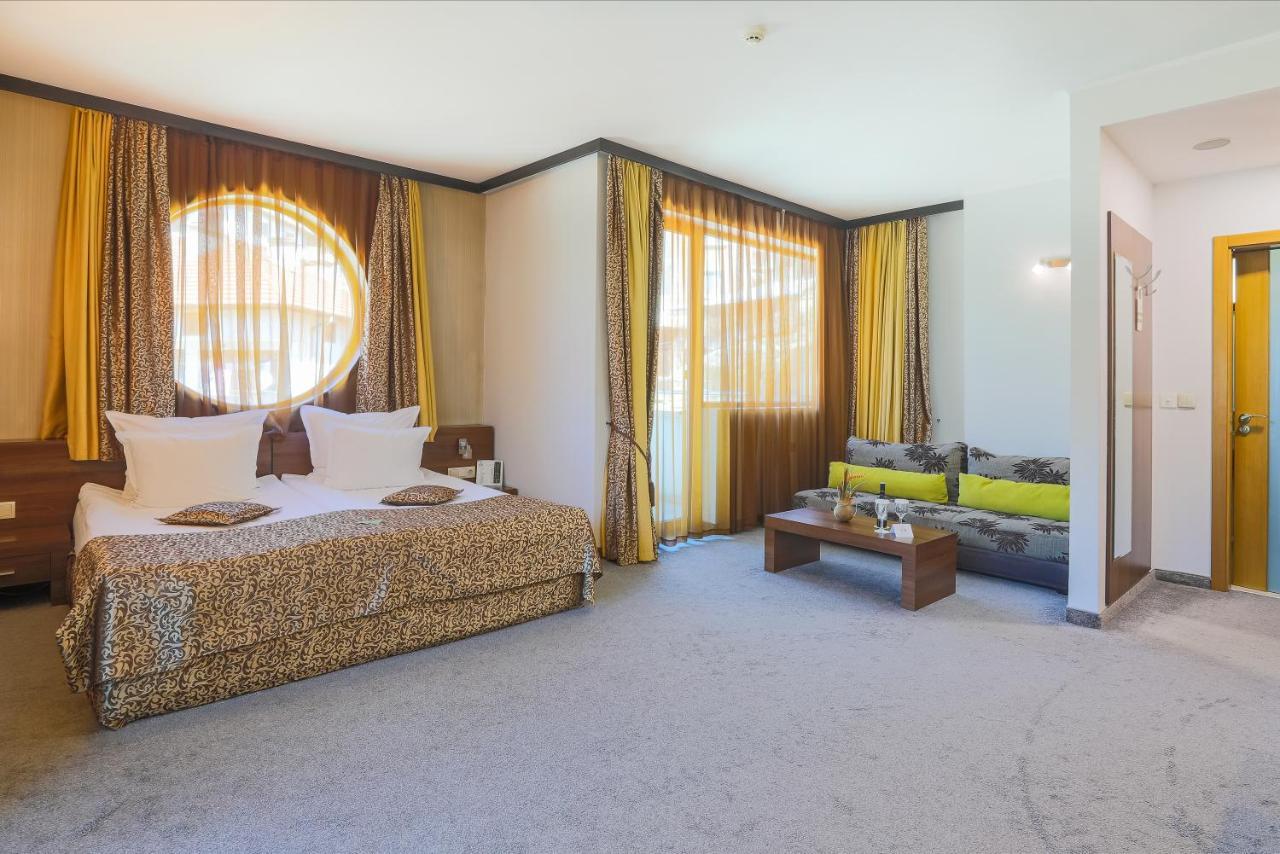 Spa Hotel Persenk Devin Exteriér fotografie A suite at the hotel