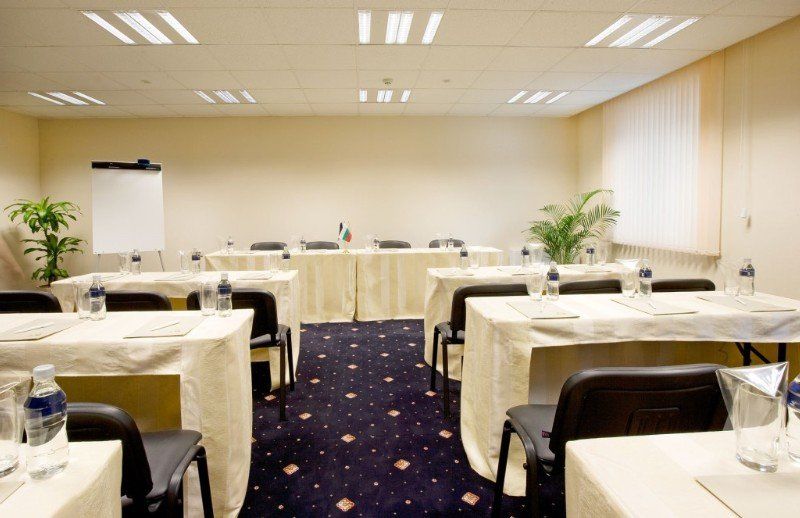 Spa Hotel Persenk Devin Exteriér fotografie Meeting room